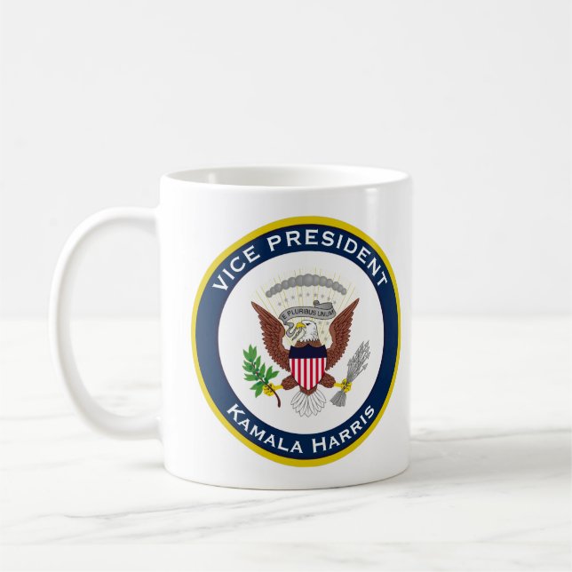 Caneca De Café Seal VP Kamala Harris Retrato Coffee Mug (Esquerda)