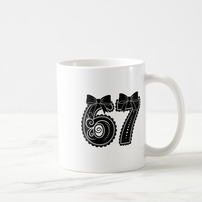 Caneca De Café Seis Sete 67 Meme Número 67 Bow Coquette Mulheres  (Direita)