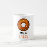 Caneca De Café Seja um Design do Lover Bagel Funny Comida<br><div class="desc">Comece sua manhã com um sorriso usando esta caneca "Seja um Bagel". Apresentando uma ilustração divertida do bagel e um trocadilho espirituoso, esta caneca é perfeita para amantes da comida, entusiastas do brunch e qualquer pessoa que se divirta com seu café ou chá. Feito de cerâmica de alta qualidade com...</div>