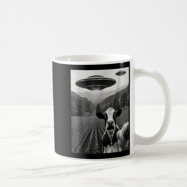 Caneca De Café Selfie de Vaca com OVNI Alien Funny Homem Fazendei (Direita)