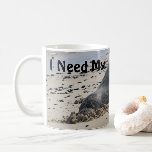 Caneca De Café Selo havaiano da monge que dorme na praia (Com Donut)