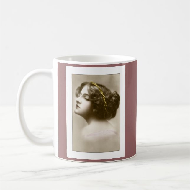 Caneca De Café senhora vitoriana cameo pose (Esquerda)