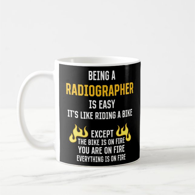 Caneca De Café Ser radiógrafo é um técnico de radiologia fácil (Esquerda)