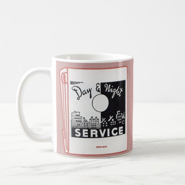 Caneca De Café Serviço noturno e dia do cobrir do matbook antigo (Esquerda)
