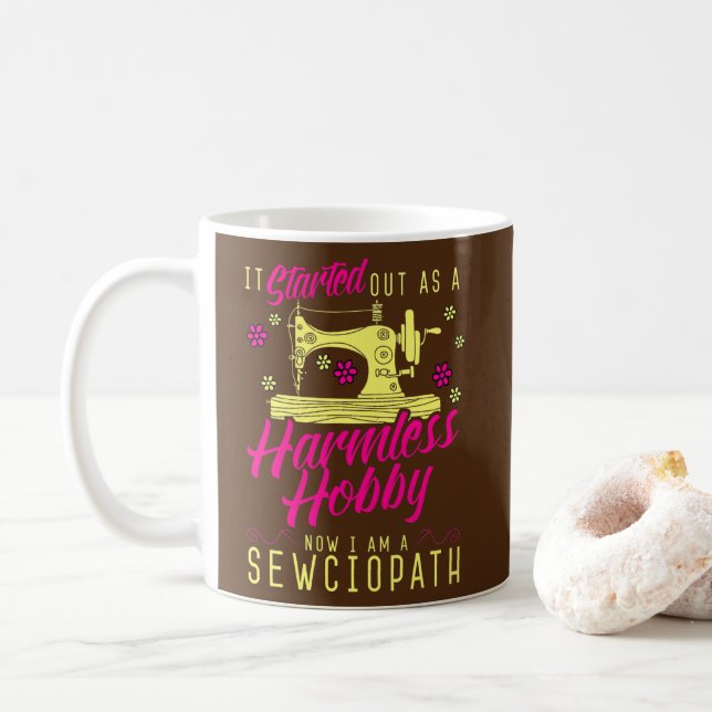Caneca De Café Sewciopath Sewing Love Seamstress Embroider (Com Donut)