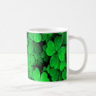 Caneca De Café Shamrocks e Corações Verde do Dia de São Patrício
