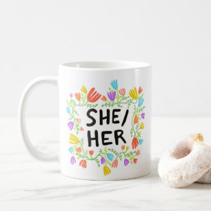Caneca De Café SHE/HER Pronounes Rainbow Floral Wreath Colorida
