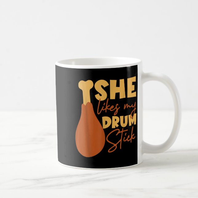 Caneca De Café She Likes My Drum Stick Funny Couple Matching Than (Direita)