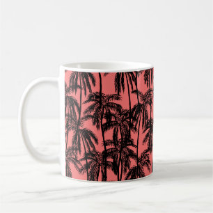 Caneca De Café Silhueta de palmeiras em fundo rosa. Mar