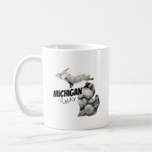 Caneca De Café Silhueta Michigan Preenchida Com Pedras De Petoske