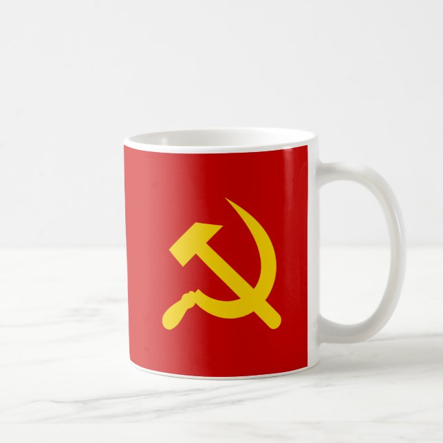Caneca De Café Símbolo comunista de martelo russo e foice (Direita)
