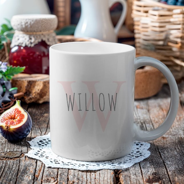 Caneca De Café Simples rosaMonograma Personalizado Moderno (This mug has a subtle monogram that is light in color with your name in a darker color.)