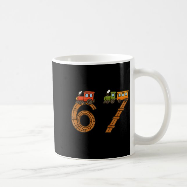 Caneca De Café Six Seven 67 Train Tracks Trains Numbers 6 And 7 V (Direita)