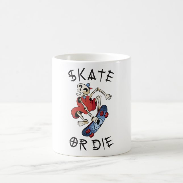 Caneca De Café Skate ou morra engraçada Skeleton Skateboarder (Centro)