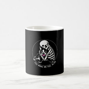 CANECA DE CAFÉ SKELETON HUG BOSTON TERRIER VOCÊ ME FAZ SENTIR VI