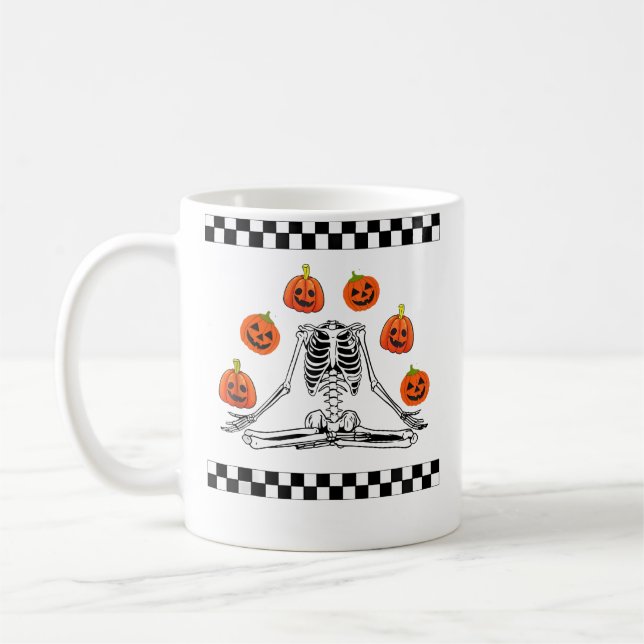 Caneca De Café Skeleton Juggling Pumpkin Head Funny Skeleton Hall (Esquerda)