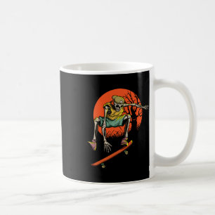 Caneca De Café Skeleton Skater No Dia Das Bruxas Com Skateboard