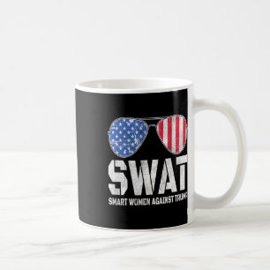 Caneca De Café Smart Women Against Trump Engraçado Anti-Trump 202
