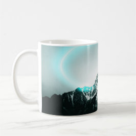 Caneca De Café Snowy mountain mysterious blue neon light