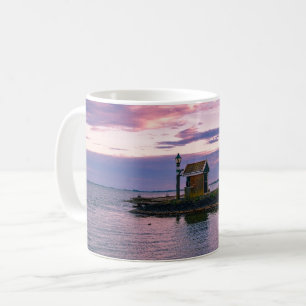 Caneca De Café Sol rosa sobre o lago