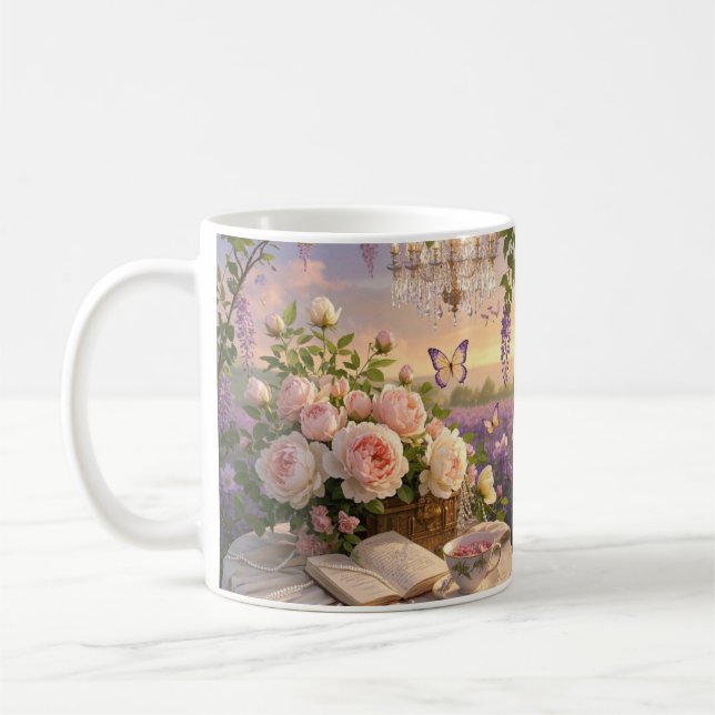 Caneca De Café Sonhadora, cena de foco suave de uma lavanda, Flor (Esquerda)