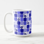 Caneca De Café Sonhos de Patchwork<br><div class="desc">Uma manta azul e branca com sonhos para qualquer feriado ou evento judeu.</div>