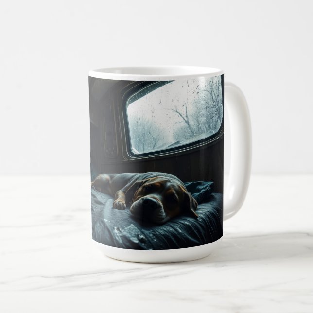Caneca De Café Sonolento Cochilo de Cachorro em RV (Frente Esquerda)