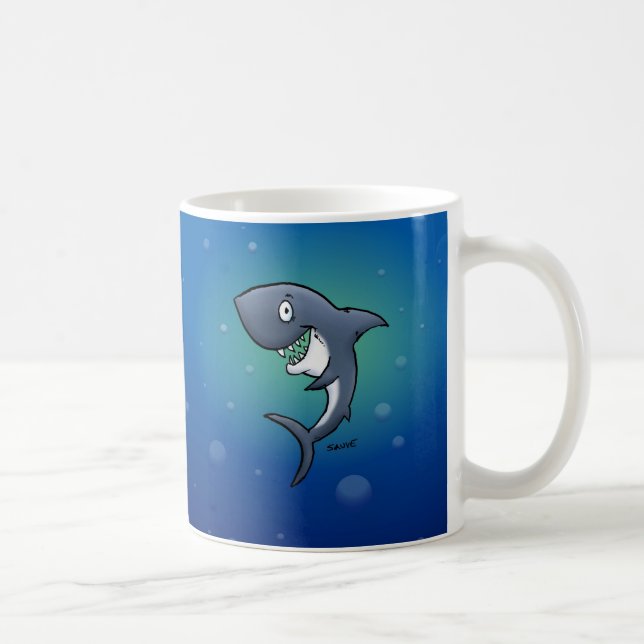 Caneca De Café Sorrindo Tubarão Engraçado em Fundo Azul (Direita)