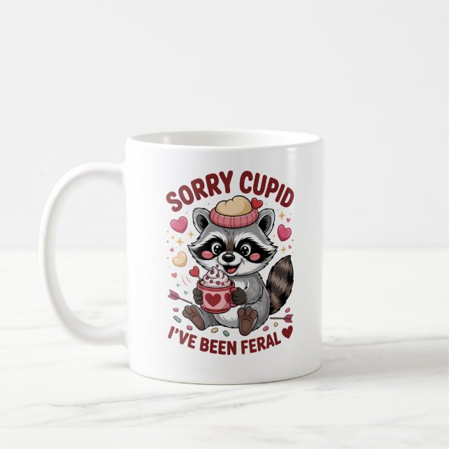 Caneca De Café "Sorry Cupid, I've Been Feral" — Cute Raccoon  (Esquerda)
