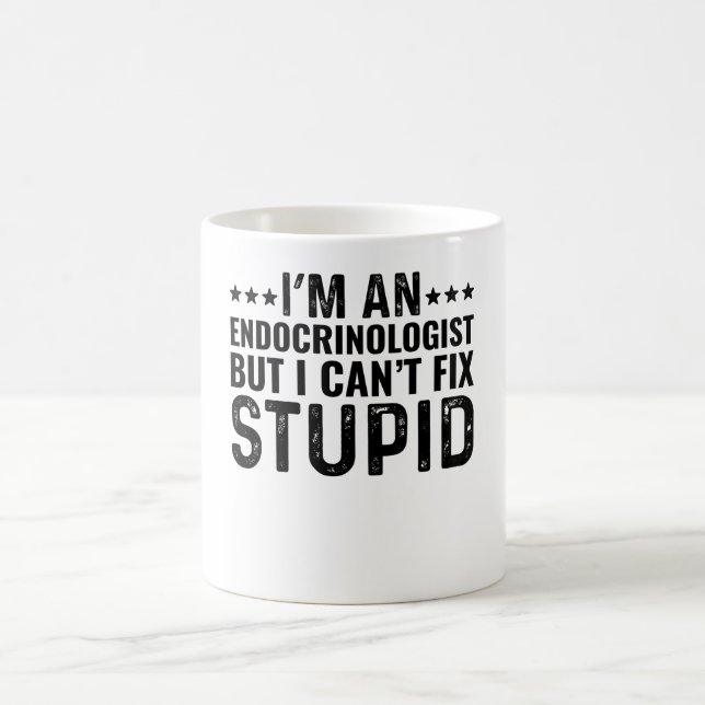 Caneca De Café Sou Endocrinologista, mas não consigo consertar es (Centro)