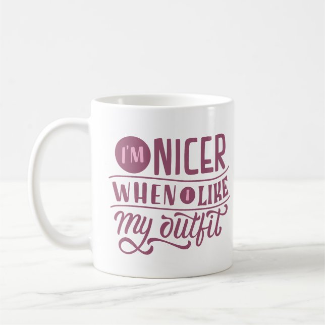 Caneca De Café Sou gentil quando gosto da minha roupa (Esquerda)