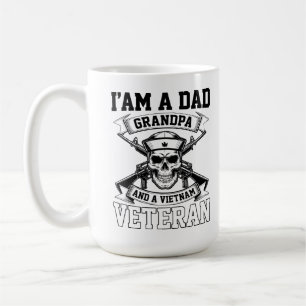 Caneca De Café Sou um pai, avô e um veterano do Vietnã Skull Mili