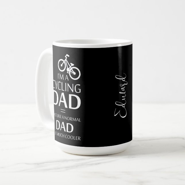 Caneca De Café Sou um Pai de ciclismo, um nome personalizado pret (Frente Esquerda)