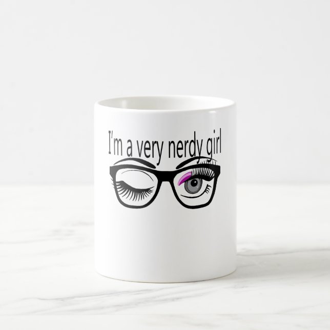 Caneca De Café Sou uma garota muito nervosa com sombra de olhos r (Centro)
