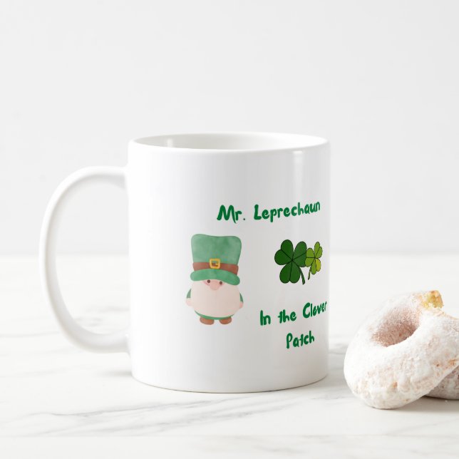 Caneca De Café Sr. Leprechaun, no Patch de Clover, (Com Donut)