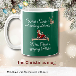 Caneca De Café Sra. Papai Noel Gosta de Monograma de Pilates