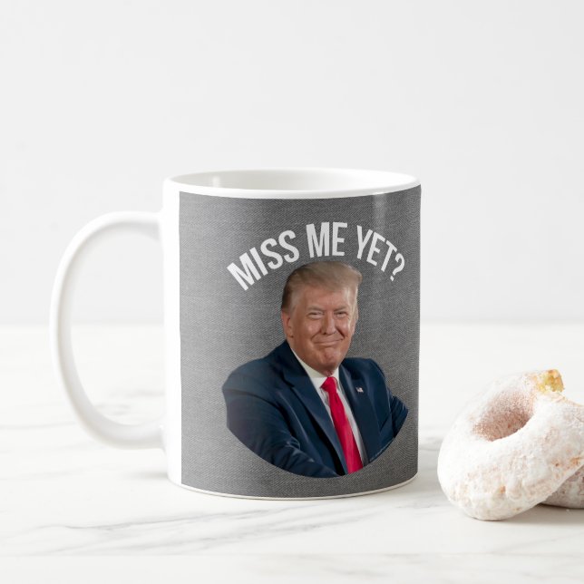 Caneca De Café Srta. Eu Ainda Engraçado Donald Trump (Com Donut)