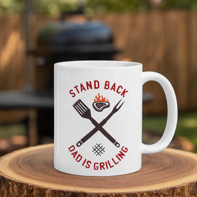 Caneca De Café Stand Back Dad Is Grilling (Criador carregado)