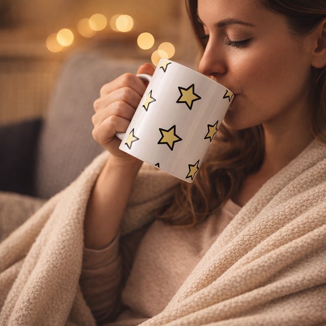 Caneca De Café Star Yellow Pastel Pattern (A mug with a pattern of yellow and black stars
)