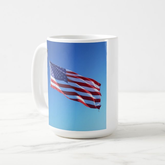 Caneca De Café Stars, Stripes & Coffee – Patriotic American Flag  (Frente Esquerda)