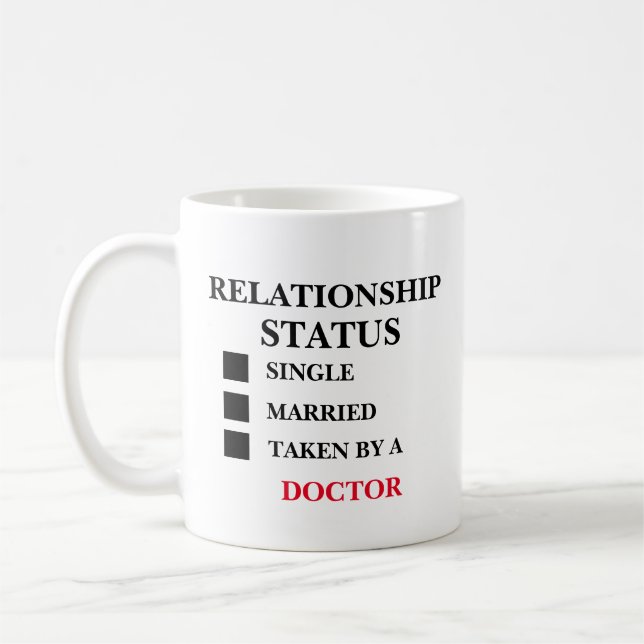 Caneca De Café Status do Relacionamento Médico (Esquerda)