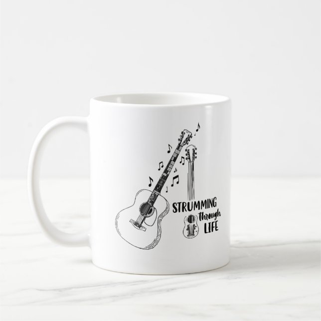 Caneca De Café Strumming Through Life – Minimalist Guitar Mug (Esquerda)