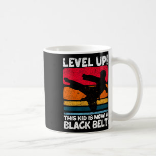 Caneca De Café Subiu de Nível Este Garoto Agora É um Karate Faixa