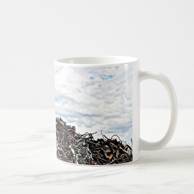 Caneca De Café Sucata da jarda de sucata no depósito (Direita)