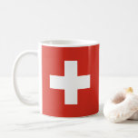 Caneca De Café Suiça - cruz branca<br><div class="desc">A bandeira da Suiça é constituída por uma bandeira vermelha com uma cruz branca no centro. A bandeira vermelha da Suíça é ideal para eventos desportivos,  decoração doméstica,  restaurantes,  bar e viagem. O texto pode ser adicionado ou removido e os tamanhos podem ser alterados. #suiça #suíça #whitecross #flag</div>