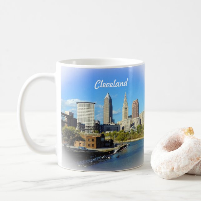 Caneca De Café Sunny Cleveland River Skyline  (Com Donut)