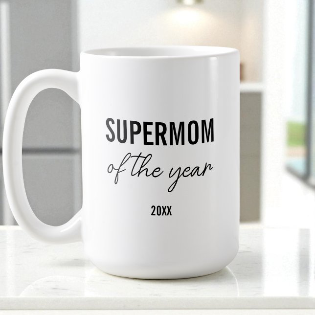Caneca De Café Super-mãe Moderna Simples em Preto e Branco Script (Modern Simple Black and White Script Supermom Coffee Mug)