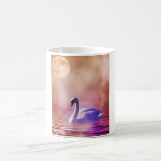 Caneca De Café Swan Branco flutuando num lago névoo (Centro)