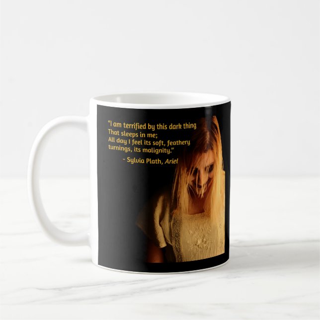 Caneca De Café Sylvia Plath quote on darkness (Esquerda)
