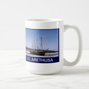 Caneca De Café T.S. Arethusa no rio congelado Medway